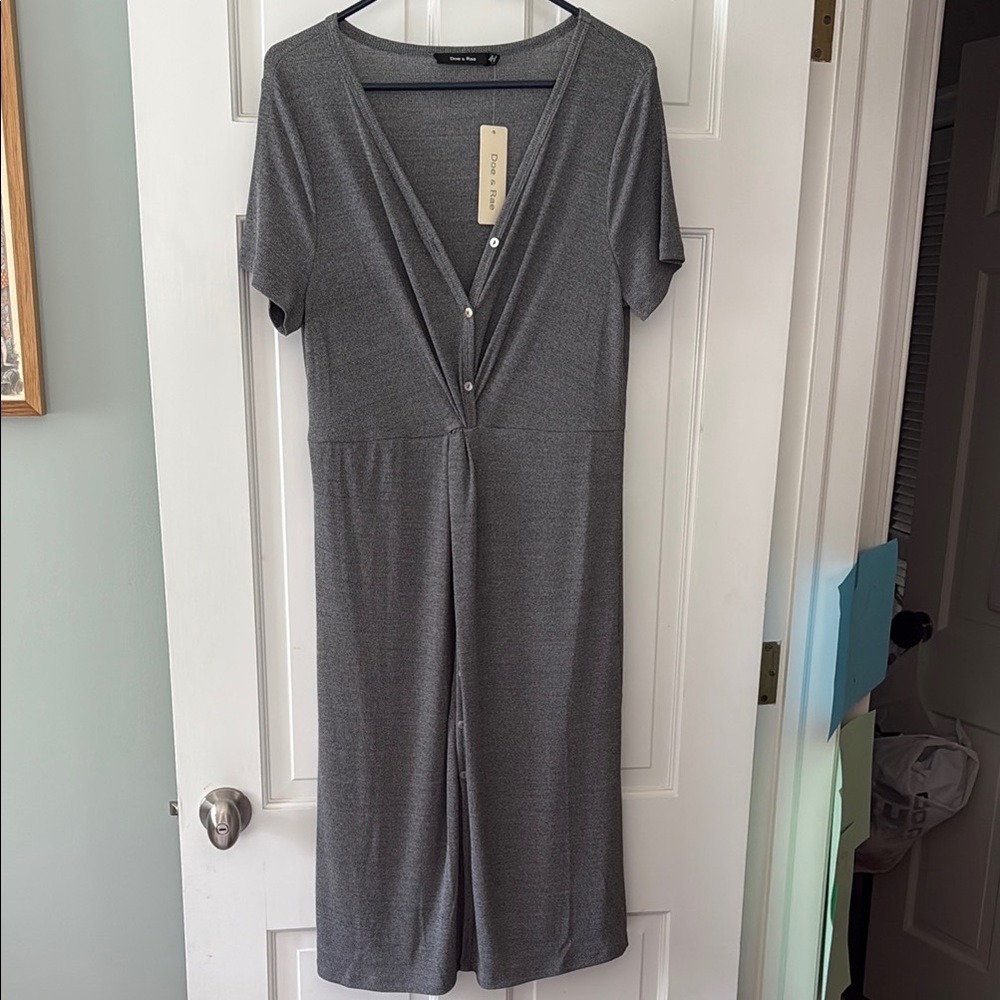 Doe & Rae Gray Button-Front Midi Dress - Brand new!